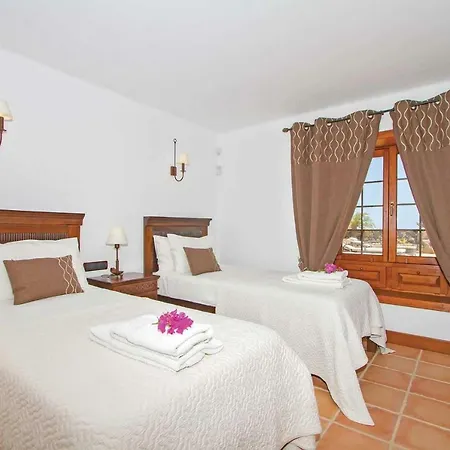 Villa Playa Blanca Sleeps 10 Pool Air Con Wifi *