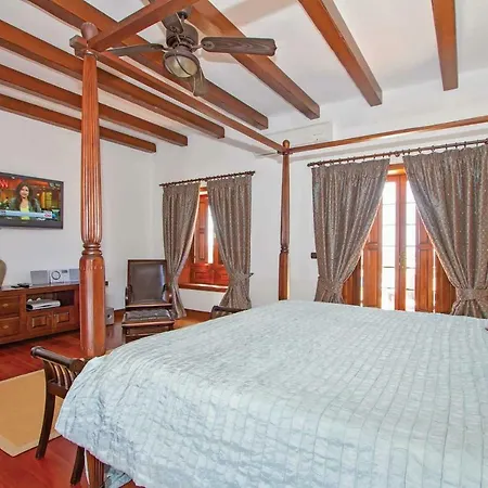 Villa Playa Blanca Sleeps 10 Pool Air Con Wifi