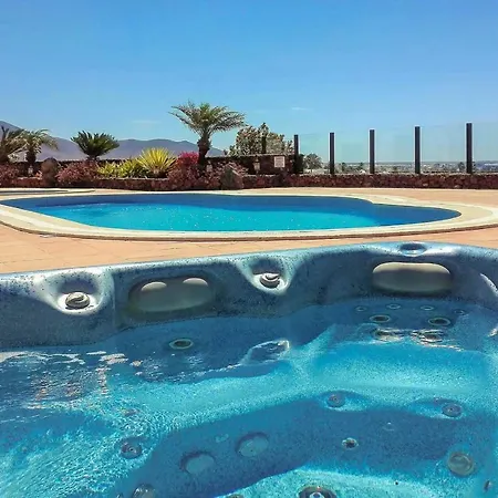 Playa Blanca Sleeps 10 Pool Air Con Wifi Villa